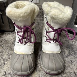Cat and jack girls winter boots size 13